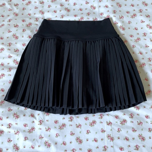 AERIE - Black Pleated Tennis Skirt - Picture 1 of 4